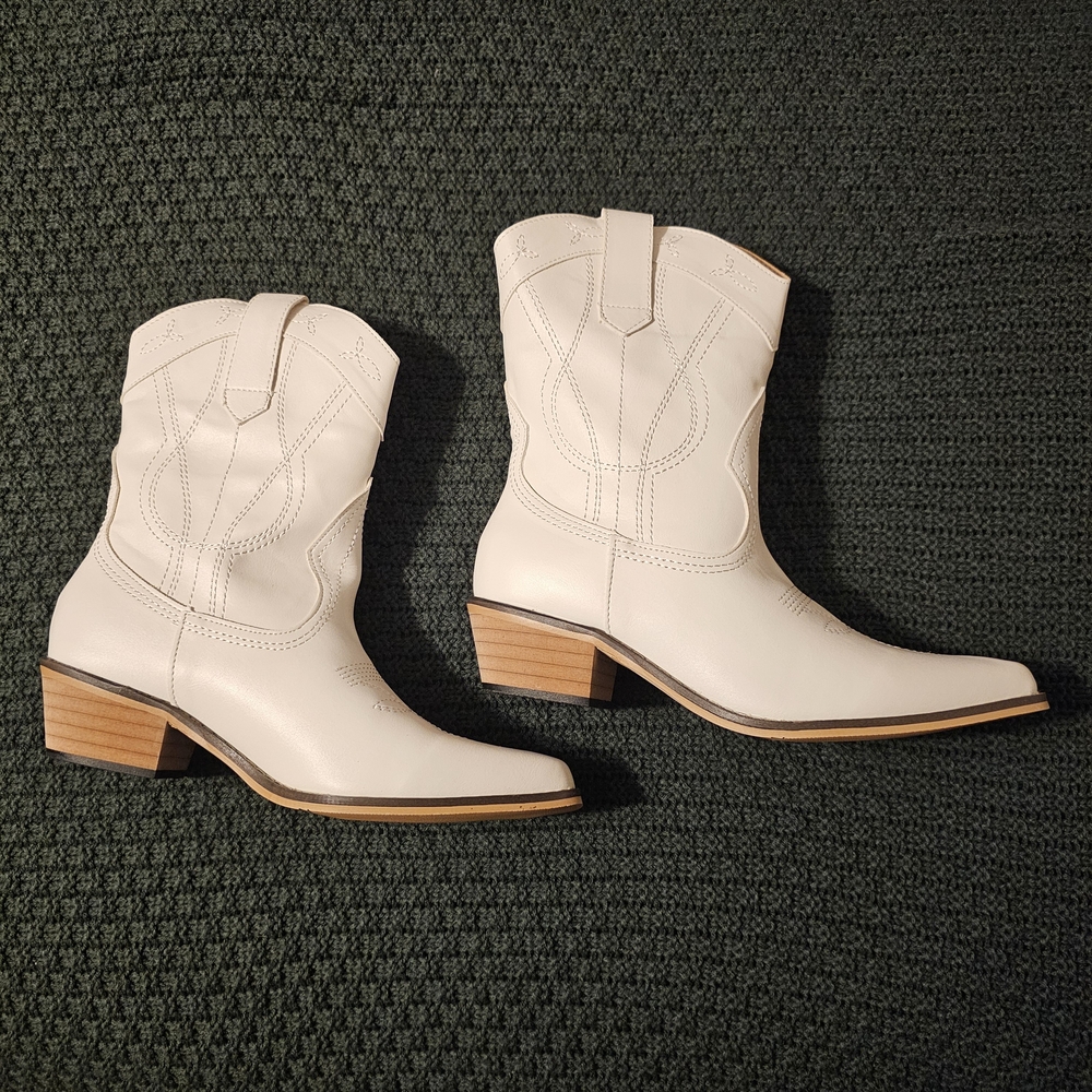 Women's White Western Boots
